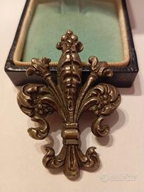 Spilla d'epoca fleur de lis rinascimento italiano