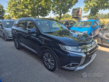Mitsubishi Outlander 2.2 DI-D 4WD Instyle Plus SDA