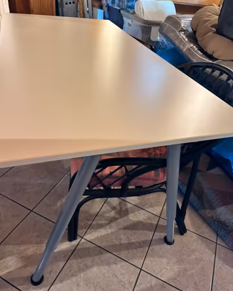 Scrivania ikea