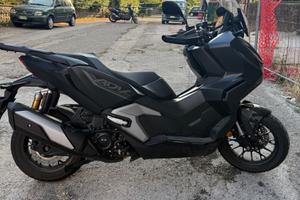 Honda adv 350