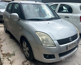 SUZUKI SWIFT per ricambi usati