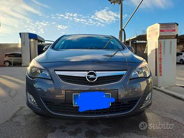 Opel Astra J 2011 Diesel