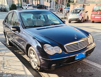 Mercedes C 180 elegance automatica  gpl