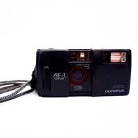 Macchina fotografica analogica a pellicola olympus