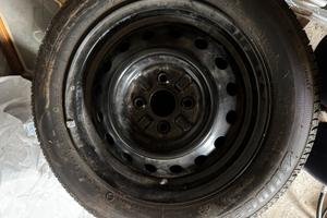 5 cerchi in ferro x pneumatici 175/65 R 14