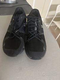 Scarpe on taglia 49