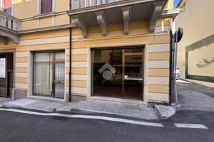 NEGOZIO A VALDOBBIADENE