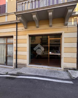 NEGOZIO A VALDOBBIADENE