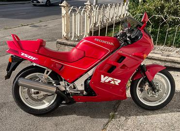 Honda VFR 750 - 1988