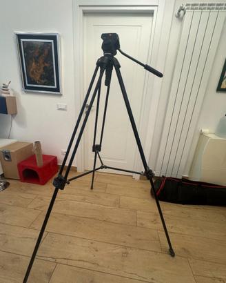 Treppiede Video Manfrotto 547B con Testa Fluida 70