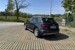 Audi Q5 TDI 190 cv Business Sport
