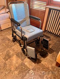 Sedia a rotelle da transito