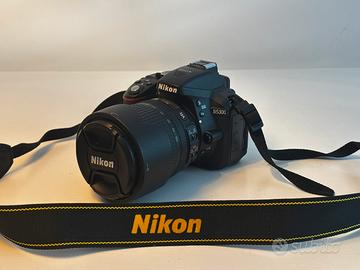 Nikon D5300 + Obiettivo 18-105mm VR +SD Card 128gb