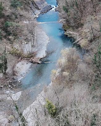 Casa indipendente immersa nella natura