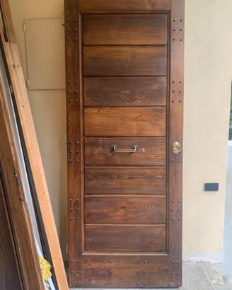 Portone in legno