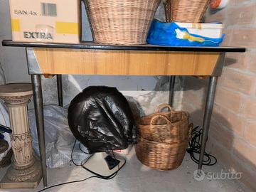 Tavolo cucina in formica anni 70 modernariato