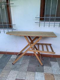 Asse da stiro in legno con porta biancheria