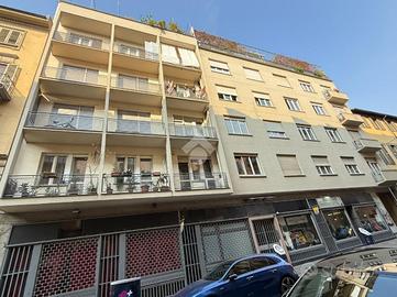 2 LOCALI A TORINO