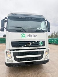 Volvo fh6xr-k tre assi scarrabile