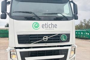 Volvo fh6xr-k tre assi scarrabile