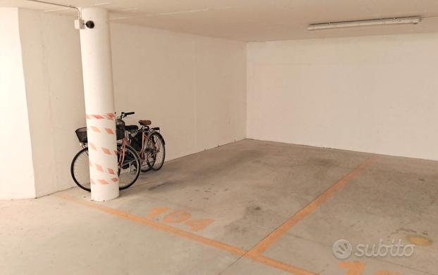 Garage\posto auto a Lignano Pineta
