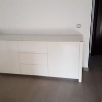 Madia modello MAG, marca Calligaris