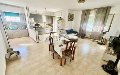 Trilocale ampia metratura con box auto