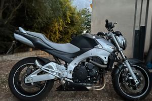 Suzuki Gsr 600