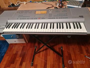 Tastiera Sinth Korg IS40 con Sequencer