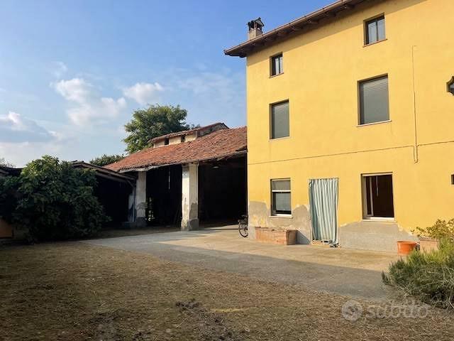 Rustico / Casale di 400 m² con 5 locali a Monte Cr - Vista 4