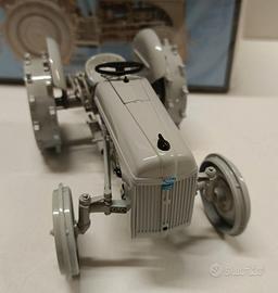 FORD 2 N FERGUSON SISTEM - 1/16 ERTL PRECISION SER