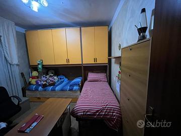 Cameretta a tre letti, 500 euro trattabili