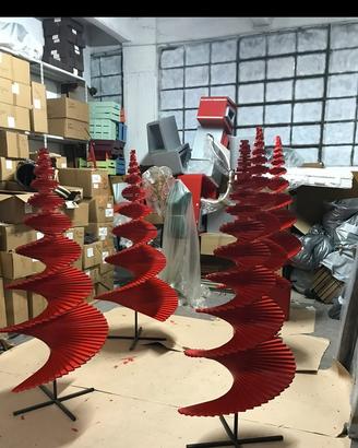 Alberi di Natale in legno per allestimento vetrine
