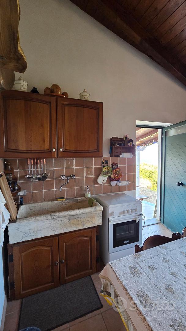Rudere Ristrutturato e Oliveto - Vista 3