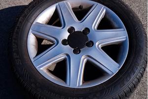 4 Cerchi lega con gomme invernali 205/55 r16 SEAT