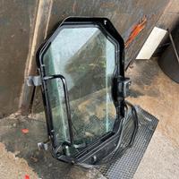 A145 Porta in vetro per mini pala Caterpillar