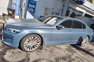 BMW 750I XDrive