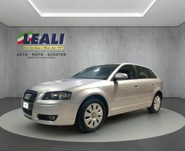 Audi A3 SPB 5p 1.6 102cv Attraction