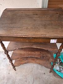 mobile antico in legno