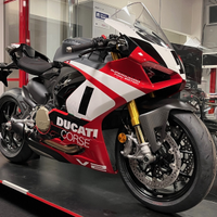 Ducati Panigale V2 Superquadra Fin Edition 2025
