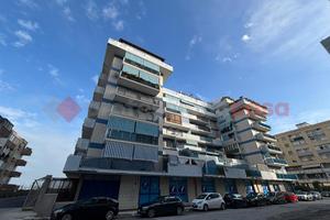 Negozio Bari [LocazionedefanoACG] (S. Girolamo)