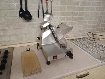 Affettatrice Elettrica in Acciaio Inox