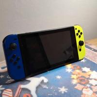 Nintendo Switch set completo + custodia + 1 gioco