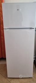 Frigorifero AKAI 