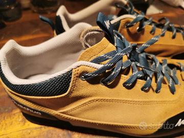 Scarpe da montagna per trakking