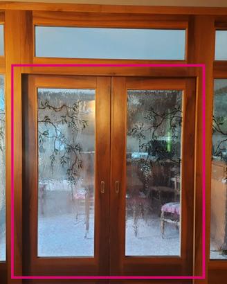 Porte con vetrate decorate a mano