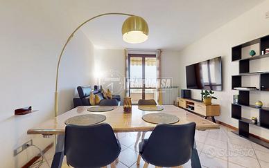 Trilocale seminuovo con garage doppio