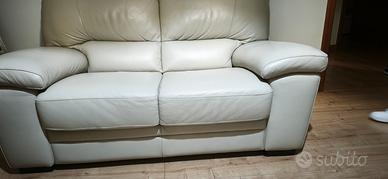 2 Divani Poltronesofà in pelle beige Come Nuovi 
