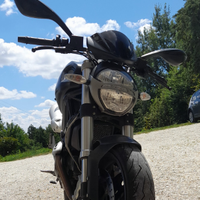 Ducati Monster 696