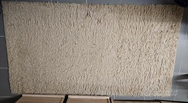 Tappeti in lana beige